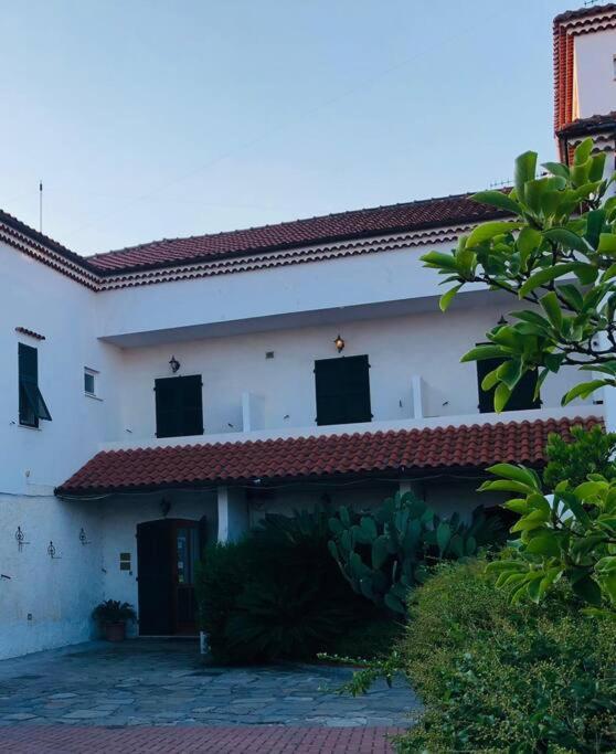 Pietra Ligure - Essential With Swimming Pool Apartment ภายนอก รูปภาพ